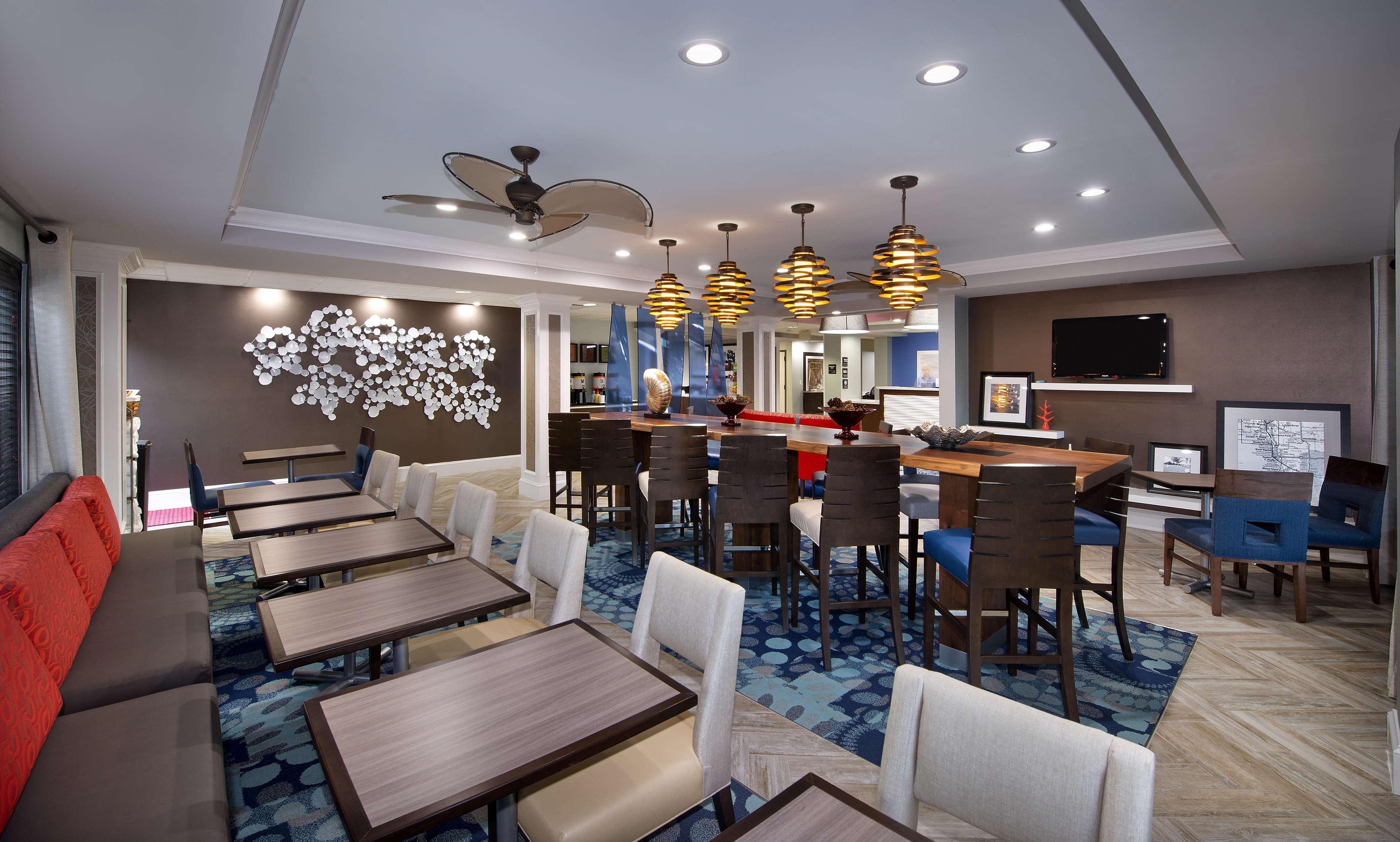 Hampton Inn Naples - I-75 Vineyards Екстериор снимка