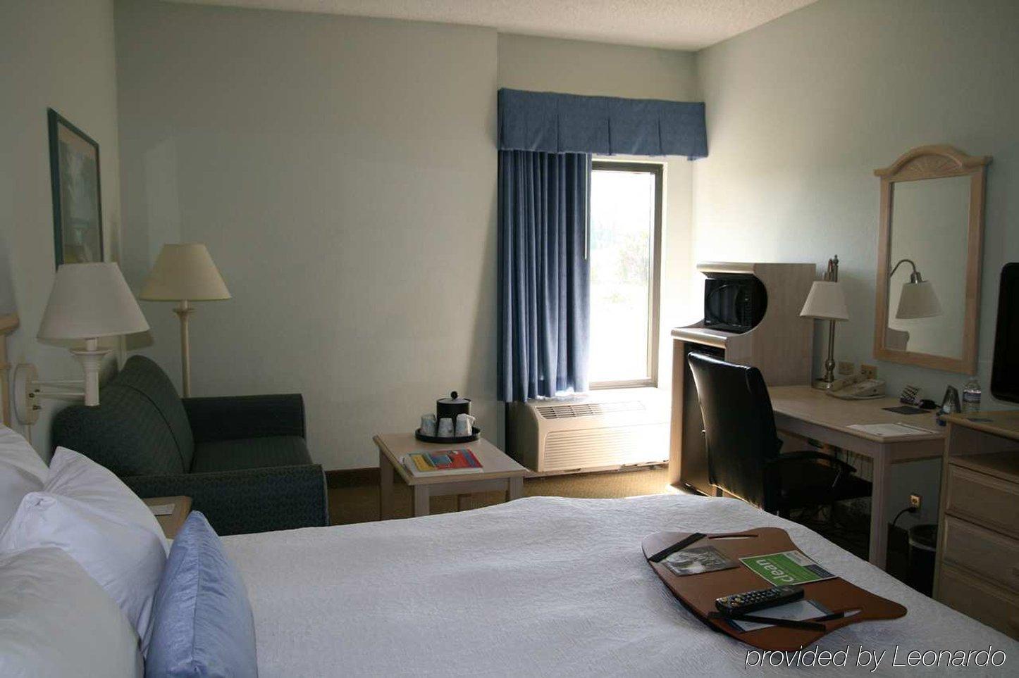 Hampton Inn Naples - I-75 Vineyards Стая снимка